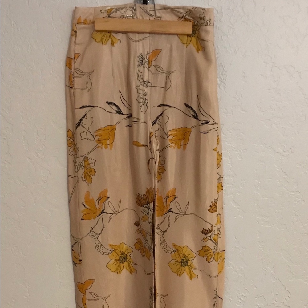 SOLD! NWOT H&M Floral Wide Leg Pants Sz 0